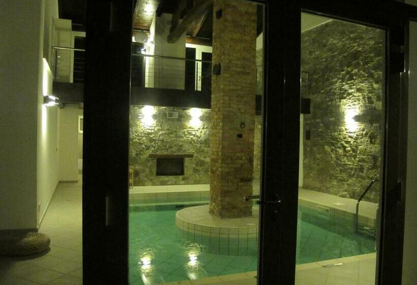 ホテル Poggio D Incanto