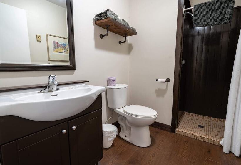 Szálloda Stoco Lake Lodge