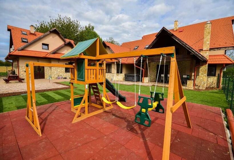 Пансион Bakonyi Mesekastély