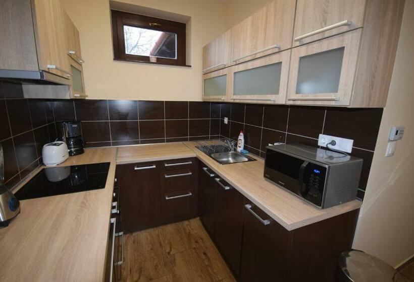 Пансион Bakonyi Mesekastély