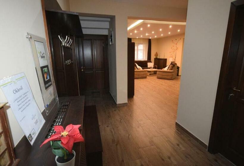 Пансион Bakonyi Mesekastély