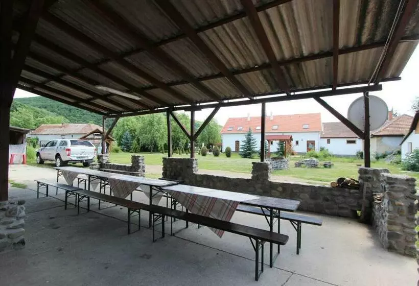 Majatalo Toldi Vendégház