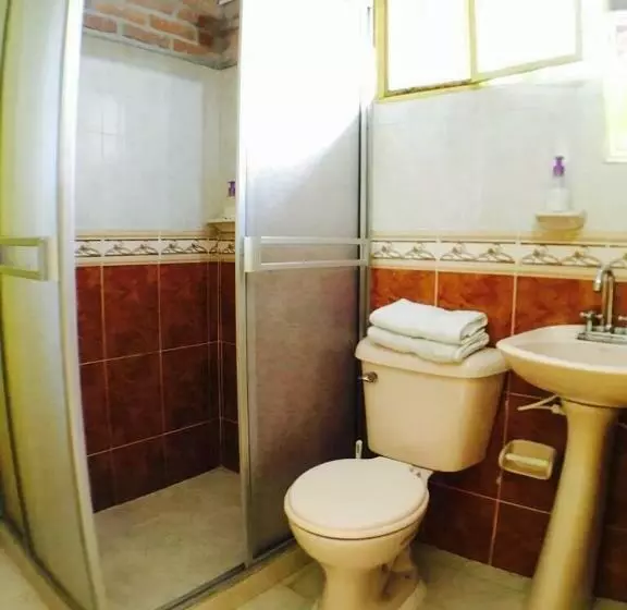 ユースホステル Cabañas La Carolina   Mesa De Los Santos