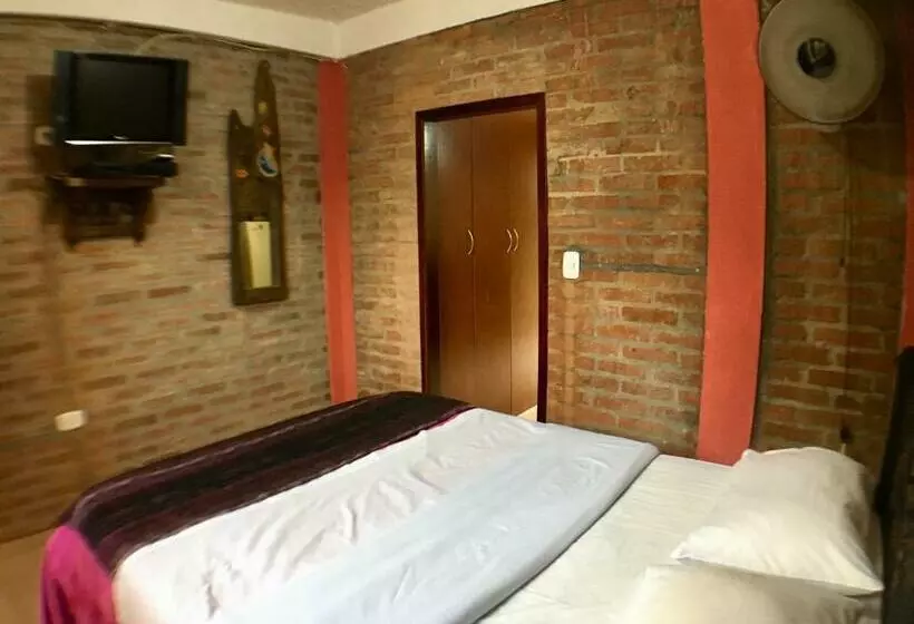 ユースホステル Cabañas La Carolina   Mesa De Los Santos