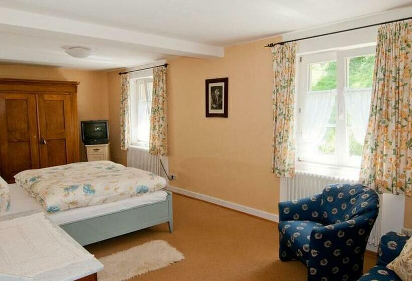 הוסטל Gasthaus Zum Rössle