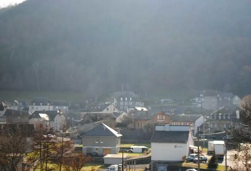 Hotelli Des Voyageurs Chez Betty