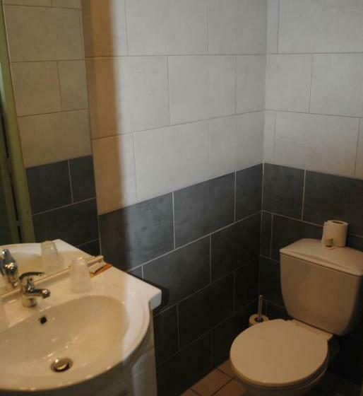 Отель Des Voyageurs Chez Betty