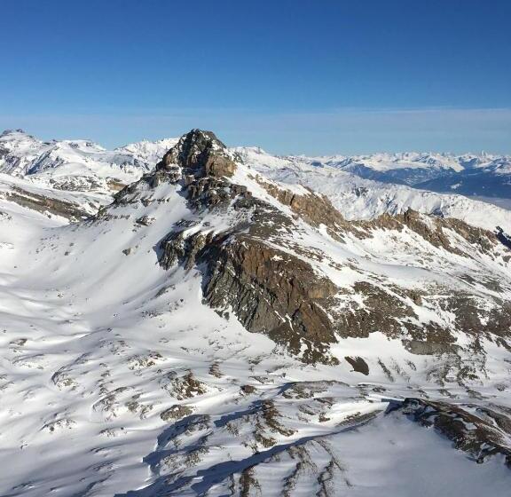 بنسيون Christall