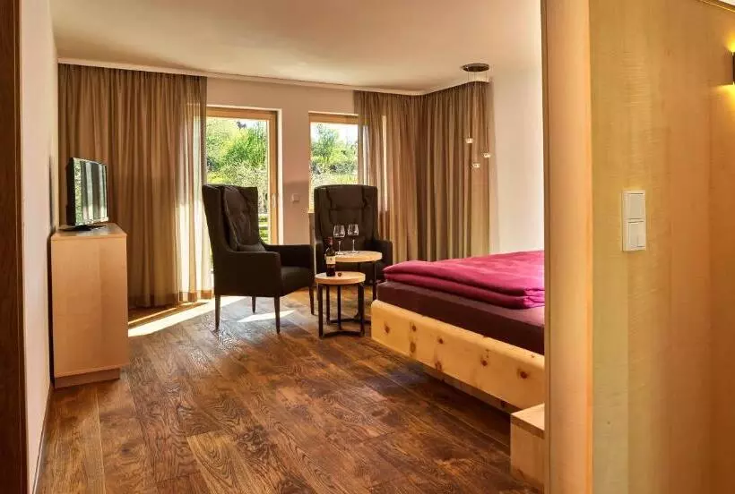 Majatalo Stern Romantik Am Hof