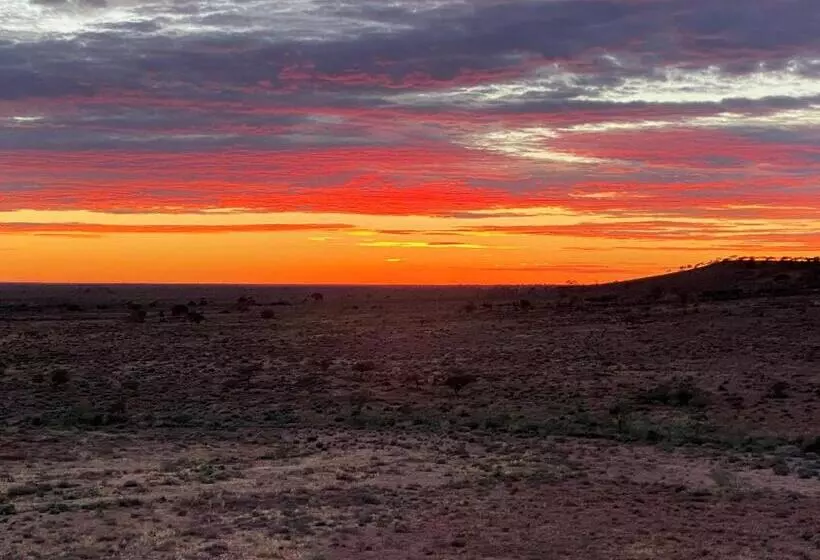 White Cliffs Underground Motel