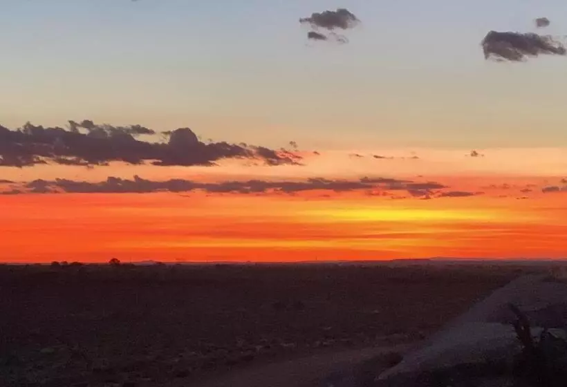 White Cliffs Underground Motel