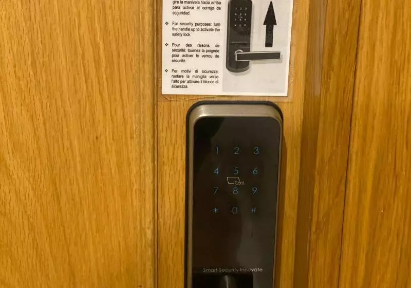 مسافرخانه Catedral Boutique