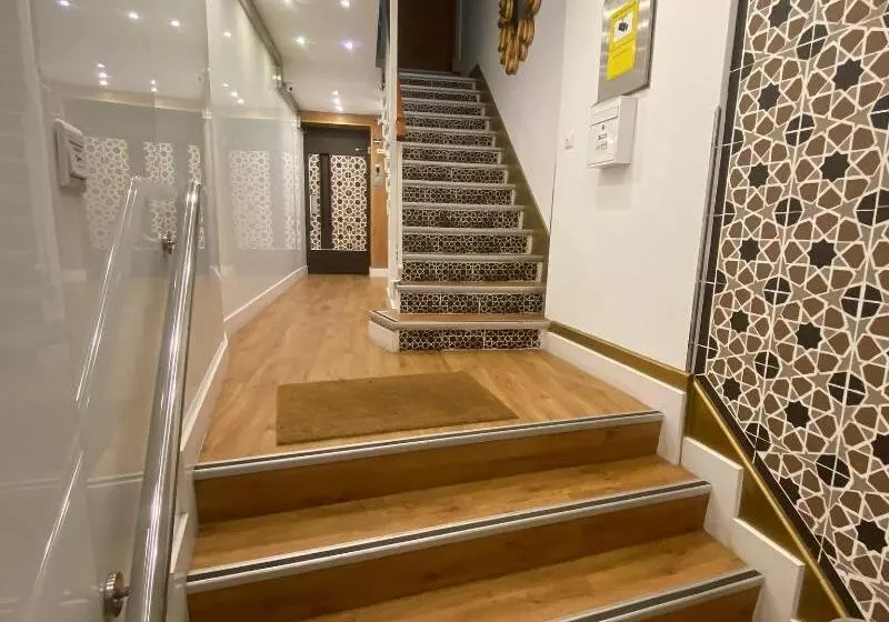 مسافرخانه Catedral Boutique