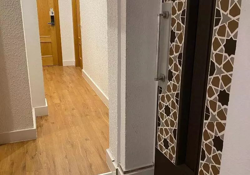 مسافرخانه Catedral Boutique