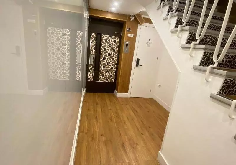 مسافرخانه Catedral Boutique