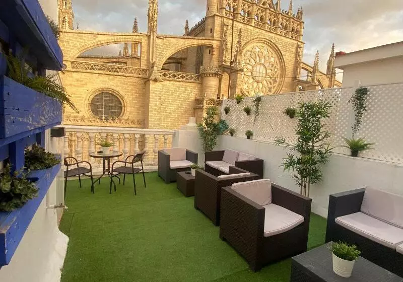 مسافرخانه Catedral Boutique