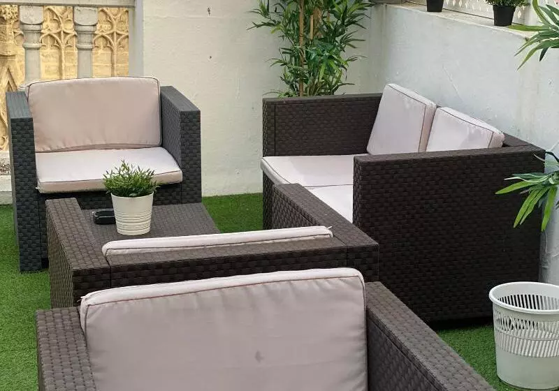 مسافرخانه Catedral Boutique