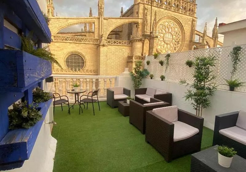 مسافرخانه Catedral Boutique