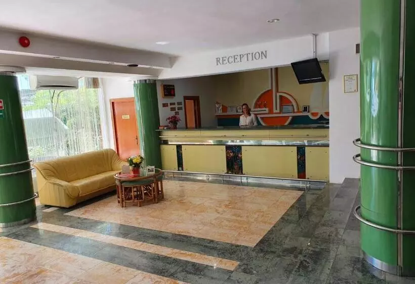 בית מלון כפרי Central