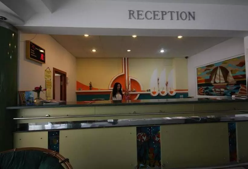 בית מלון כפרי Central