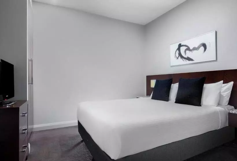 هتل Mantra Hindmarsh Square