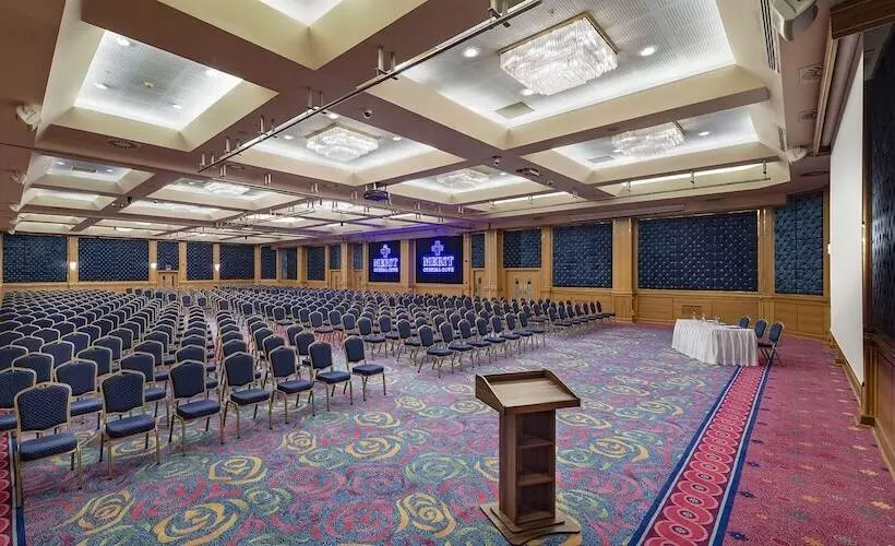 Merit Crystal Cove Hotel Casino & Spa