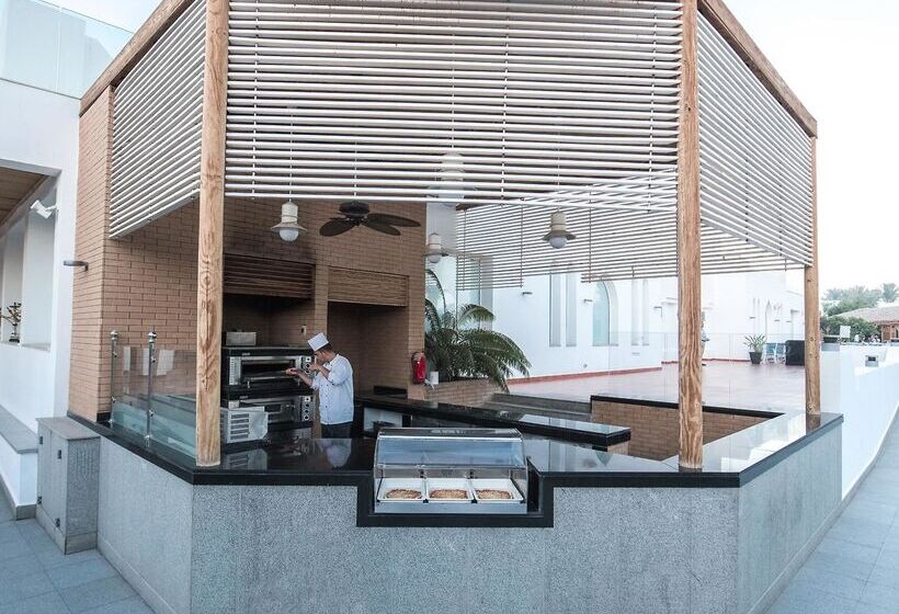 هتل Reef Oasis Beach Aqua Park Resort