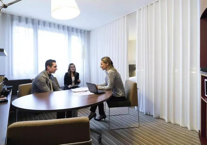 Novotel Suites Paris Montreuil Vincennes