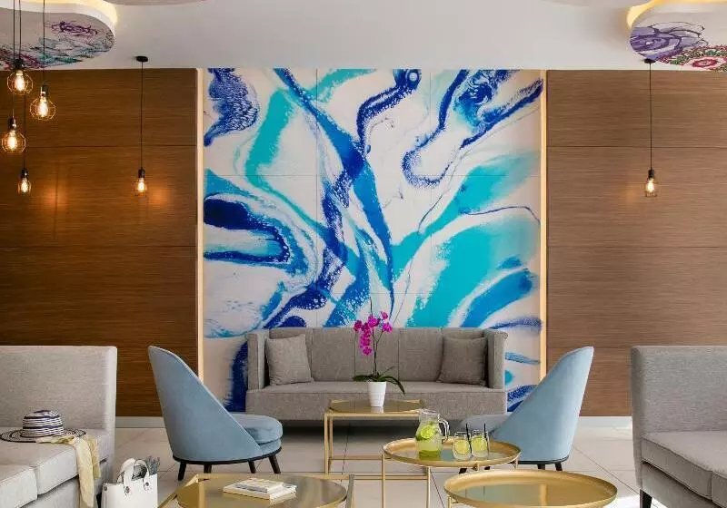 Vangelis Hotel & Suites