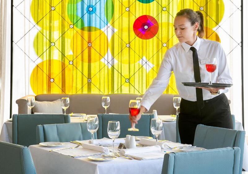 Vangelis Hotel & Suites