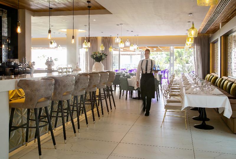 Vangelis Hotel & Suites