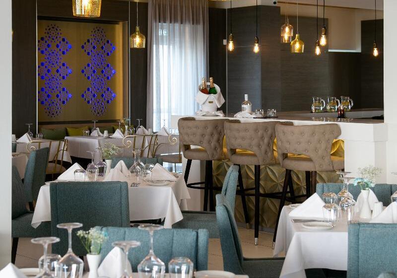 Vangelis Hotel & Suites