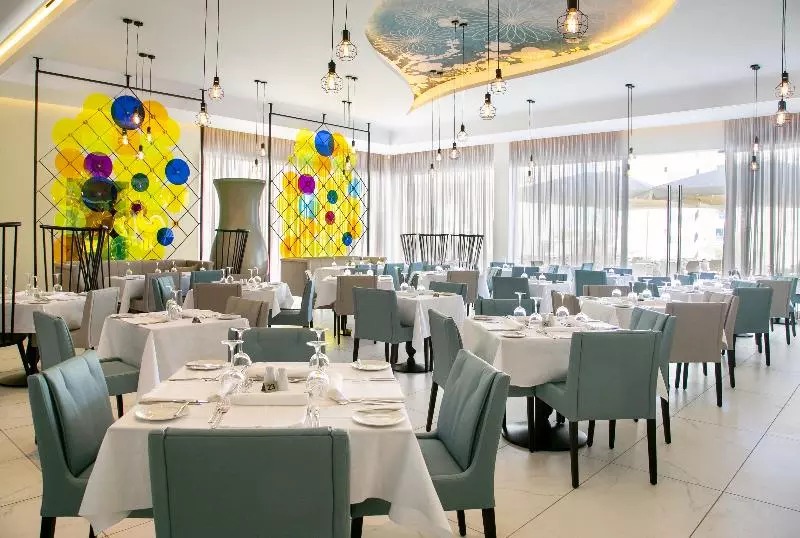 Vangelis Hotel & Suites