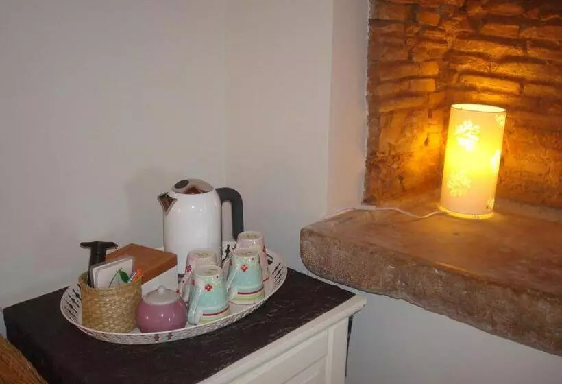 Aamiaismajoitus (B&B) Chambre D'hôtes Les Plaisances