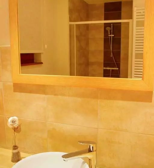 Aamiaismajoitus (B&B) La Griffe à Foin Au Restaurant Raisin D'or