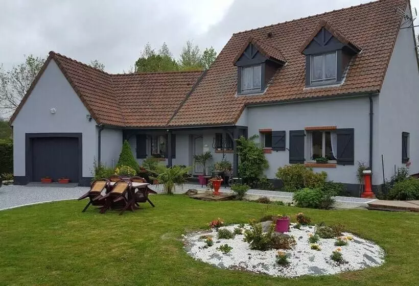 ベッドアンドブレックファースト Les Mésanges