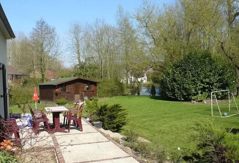 ベッドアンドブレックファースト Les Mésanges