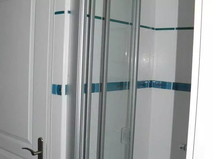 ベッドアンドブレックファースト Les Mésanges