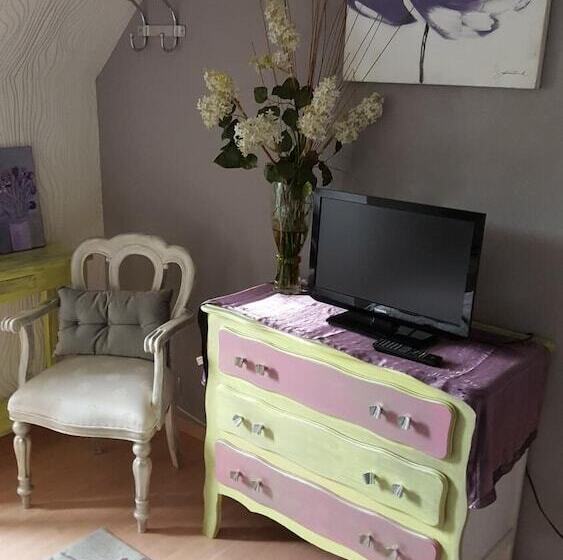 ベッドアンドブレックファースト Les Mésanges