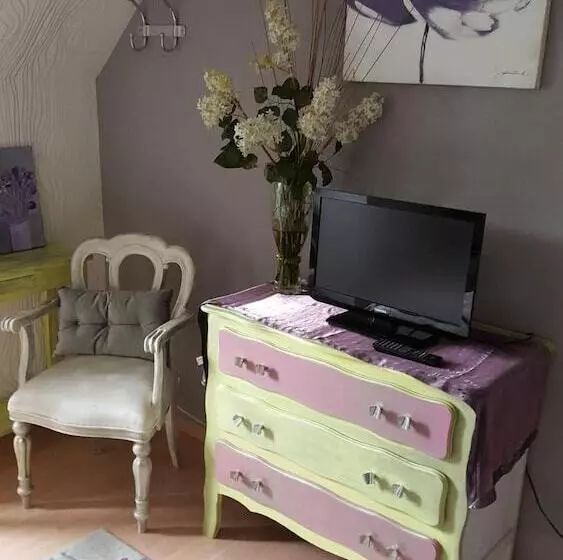 ベッドアンドブレックファースト Les Mésanges