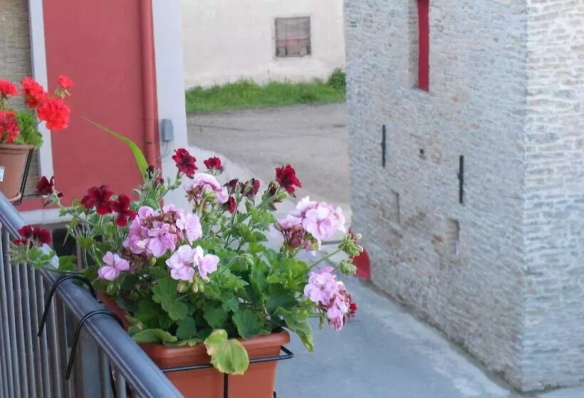 ホテル Agriturismo Schlin