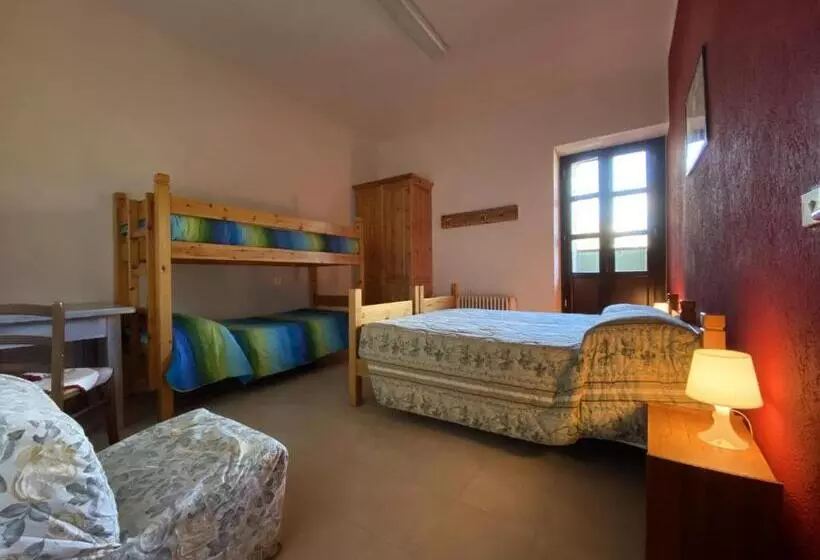 ホテル Chalet Della Luna Attenzione Lavori Di Ristrutturazione In Corso Impalcatura
