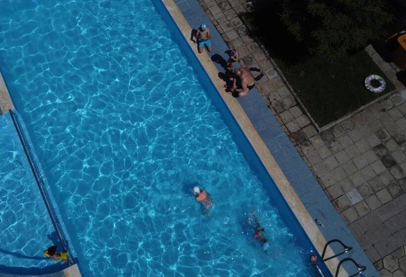 호텔 Zenit Satovcha