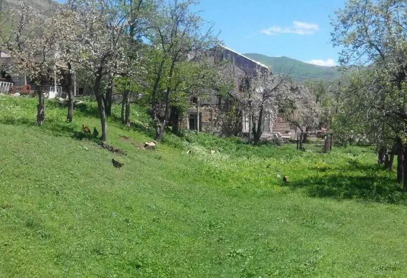 Majatalo Eco Guest House Meghradzor