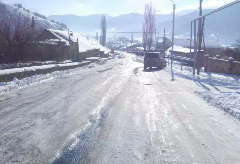 Majatalo Eco Guest House Meghradzor