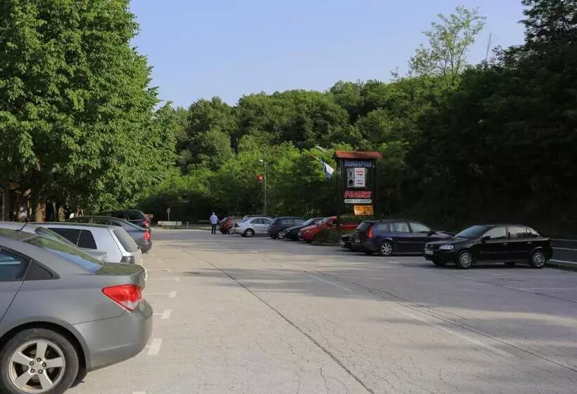 ペンション Rooms With A Parking Space Slunj, Plitvice   17485