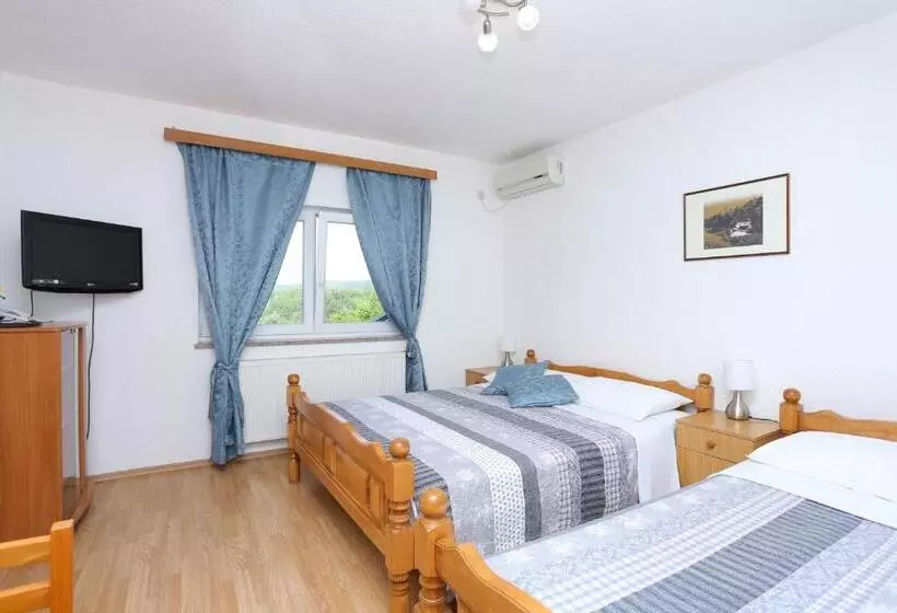 ペンション Rooms With A Parking Space Slunj, Plitvice   17485