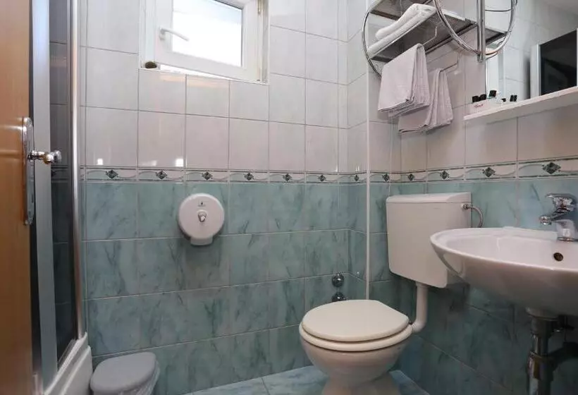 ペンション Rooms With A Parking Space Slunj, Plitvice   17485