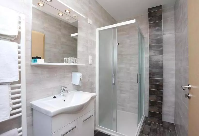 ペンション Rooms With A Parking Space Slunj, Plitvice   17485