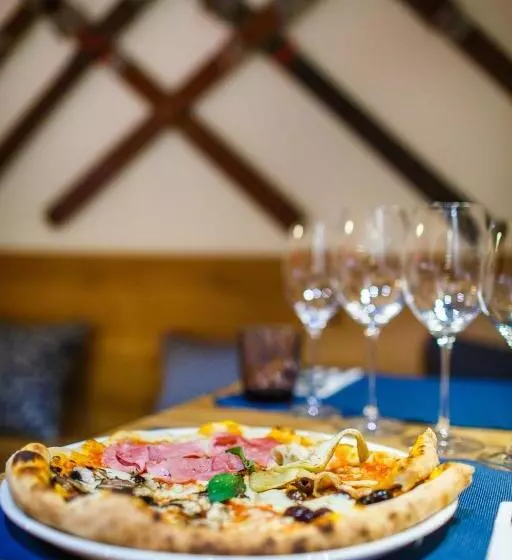 Hotelli Chata Hradečanka